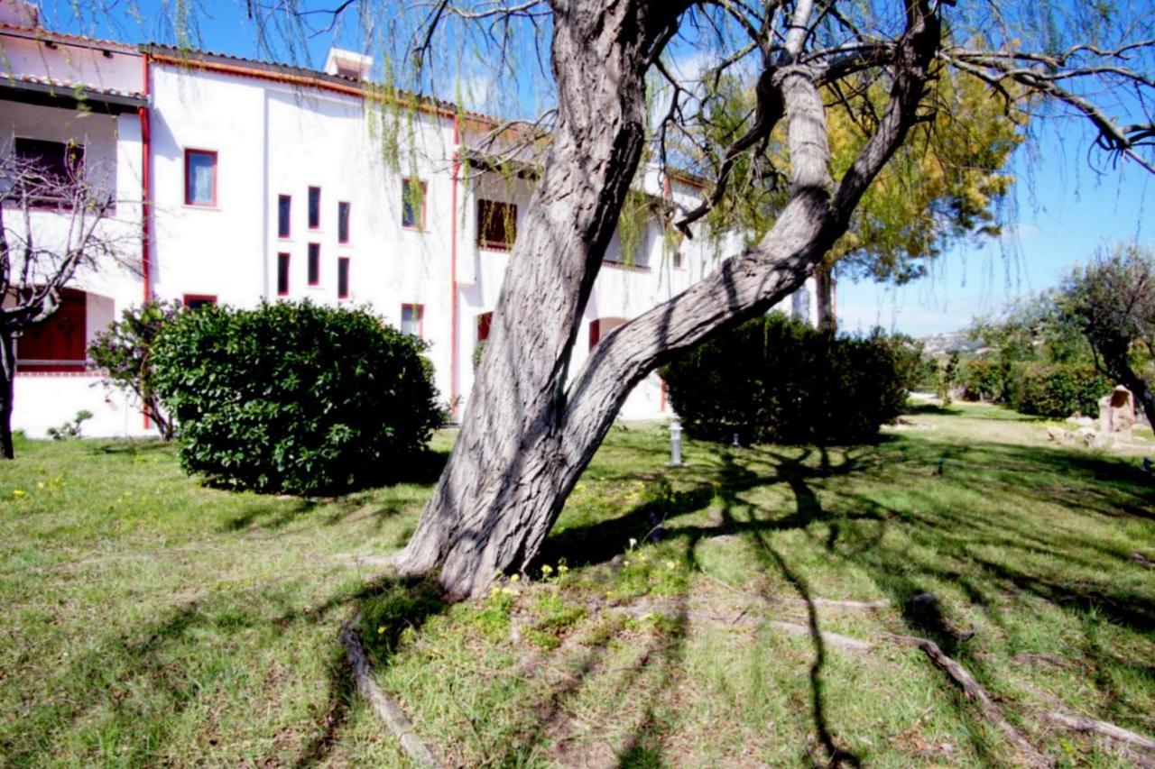 La Rotonda Residence Baja Sardinia Exteriör bild